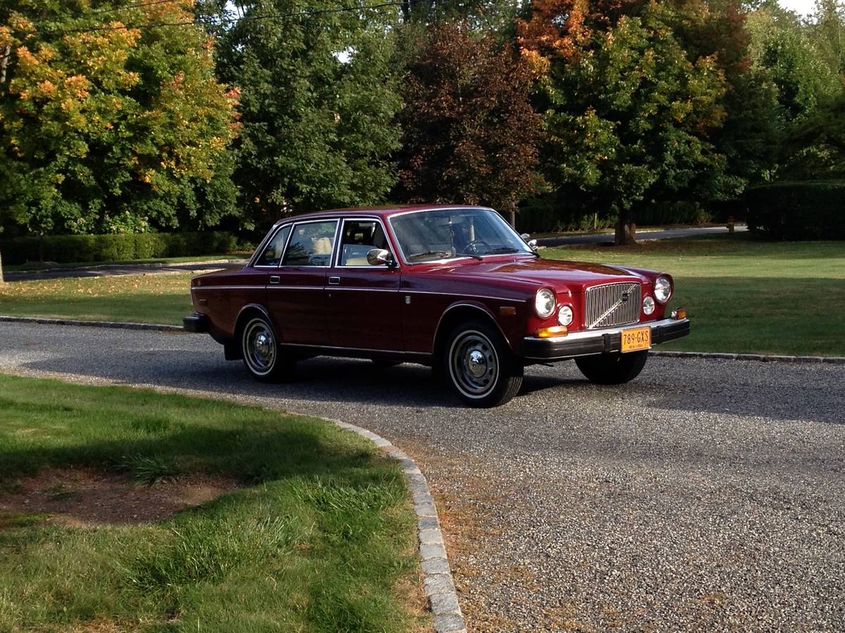 Volvo-164-1975-red-2