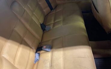 Volvo-164-1975-red-5