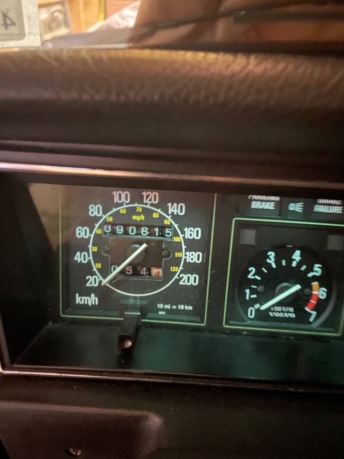 Volvo-164-1975-red-6