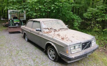 Volvo-1984-silver-13