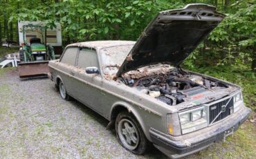 Volvo-1984-silver-13