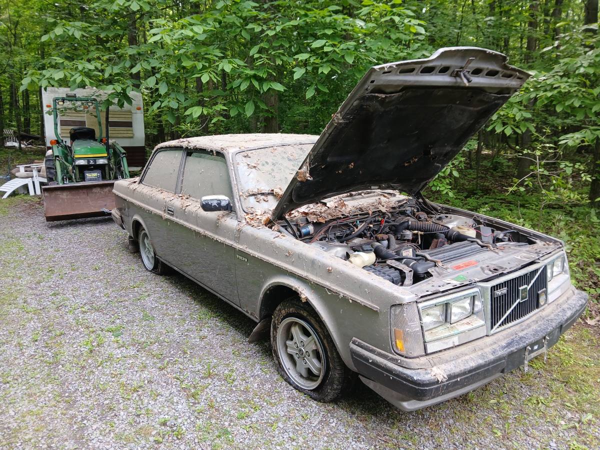 Volvo-1984-silver-13