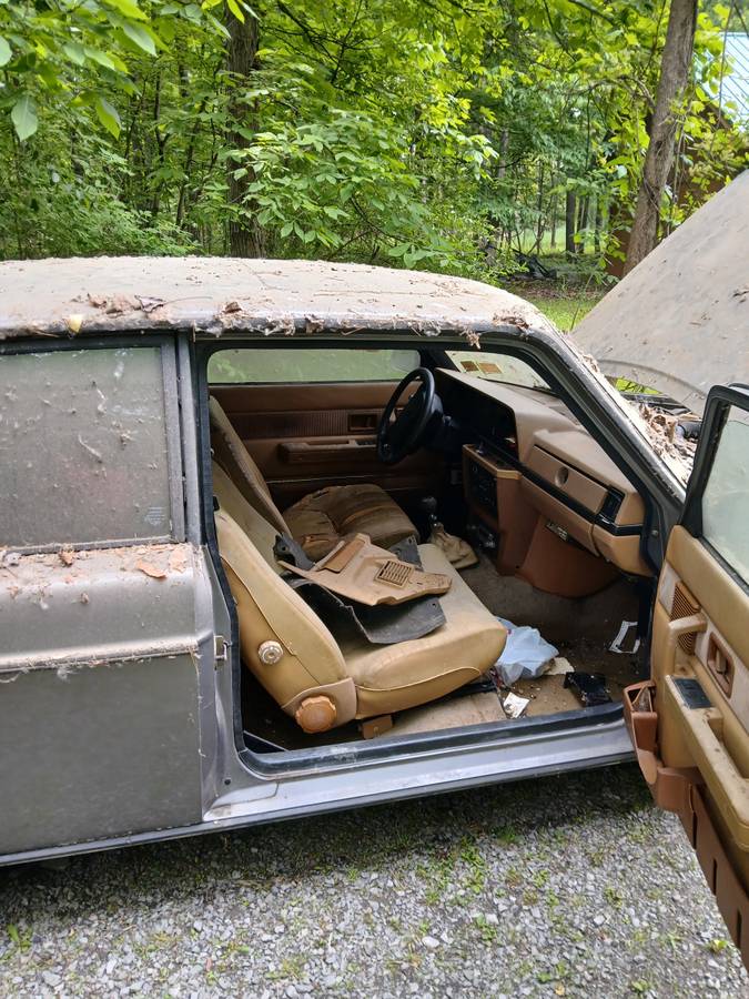 Volvo-1984-silver-14