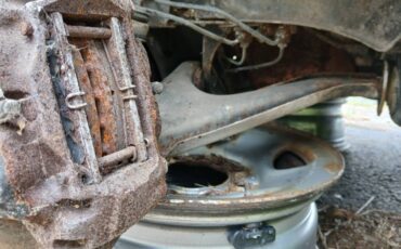 Volvo-1984-silver-18