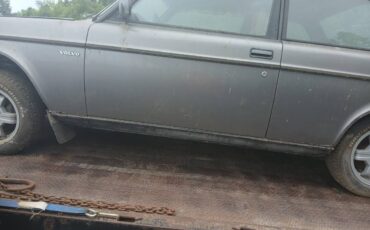 Volvo-1984-silver-2