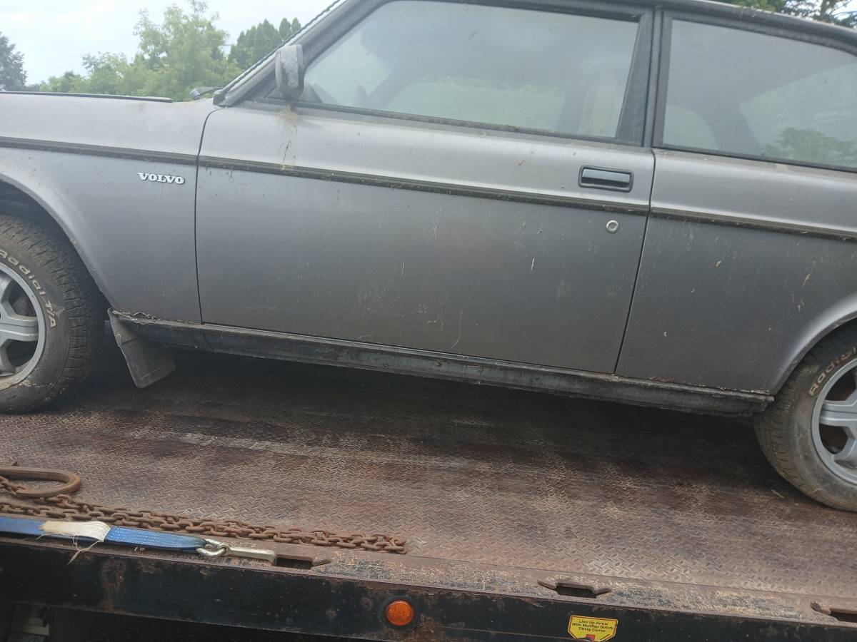 Volvo-1984-silver-2