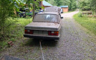 Volvo-1984-silver-9