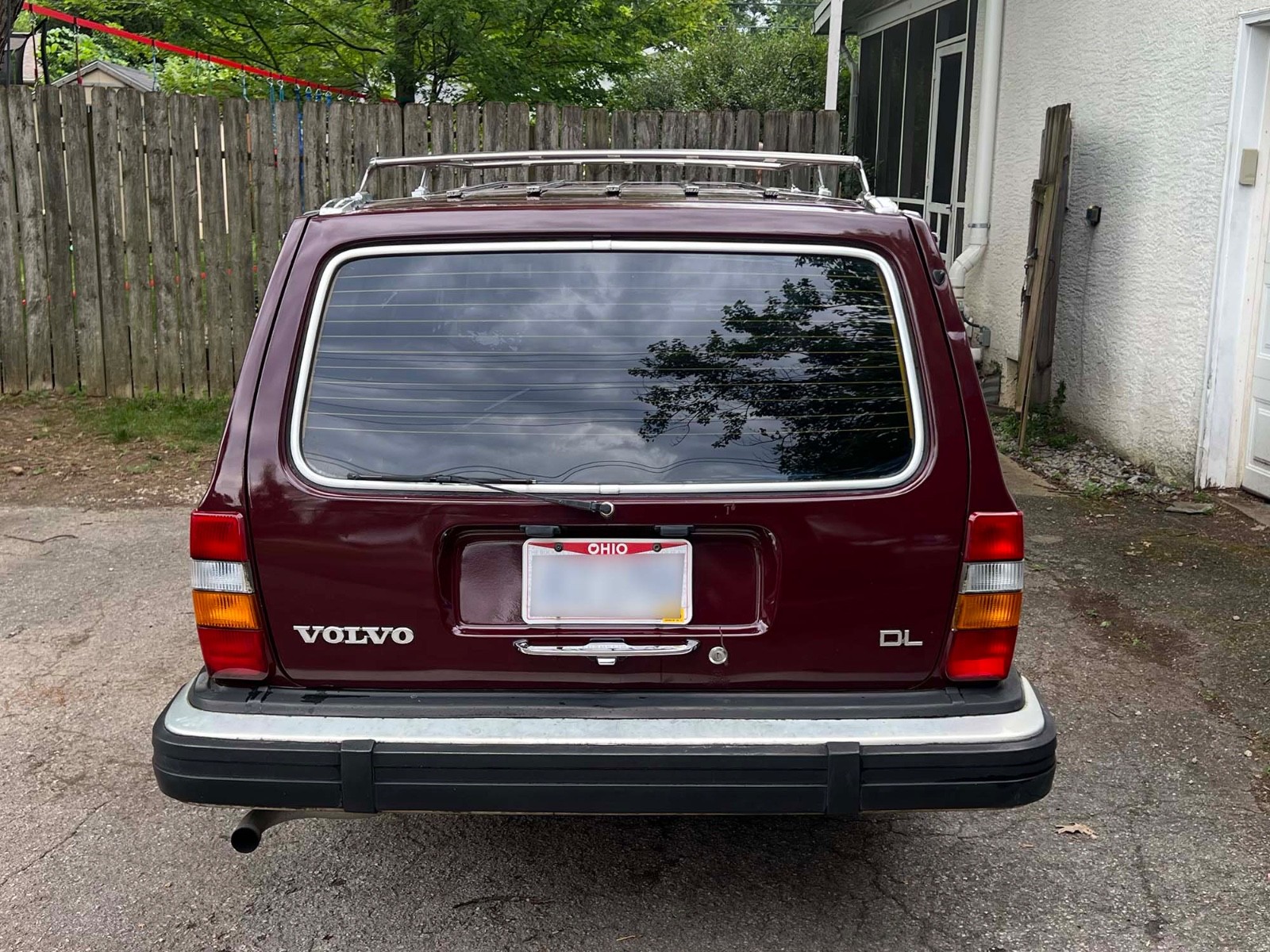 Volvo-240-1982-1