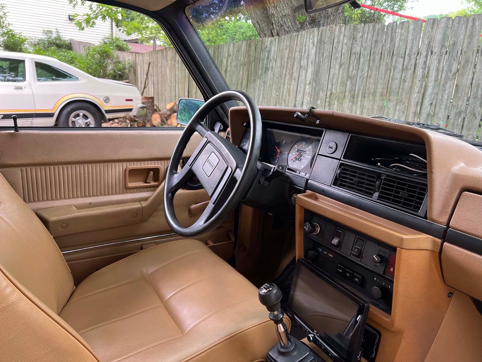 Volvo-240-1982-13