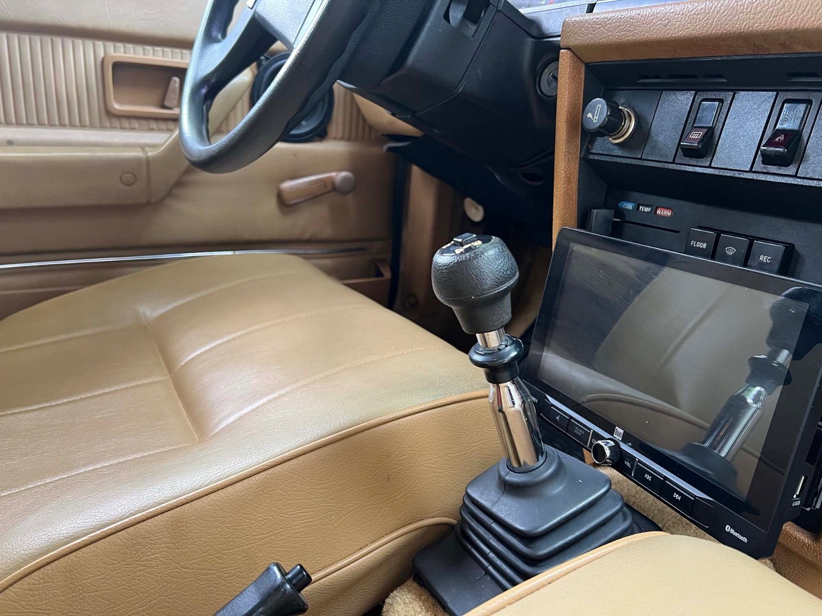Volvo-240-1982-18