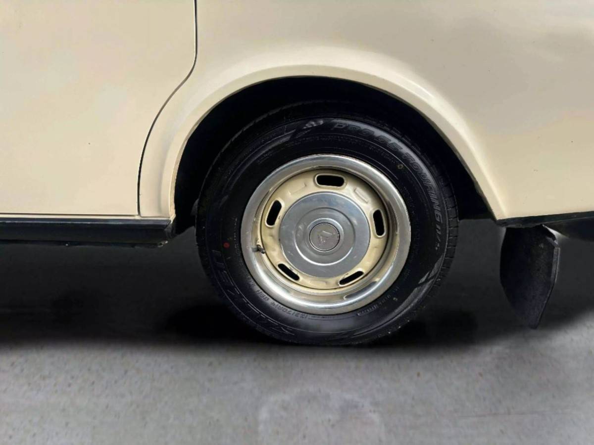 Volvo-240-1982-33