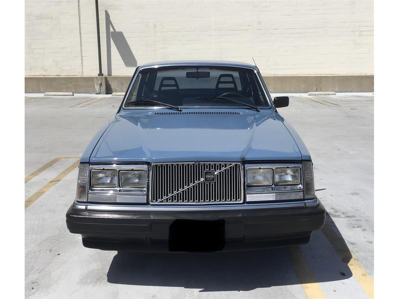 Volvo-240-1984-Blue-Blue-2