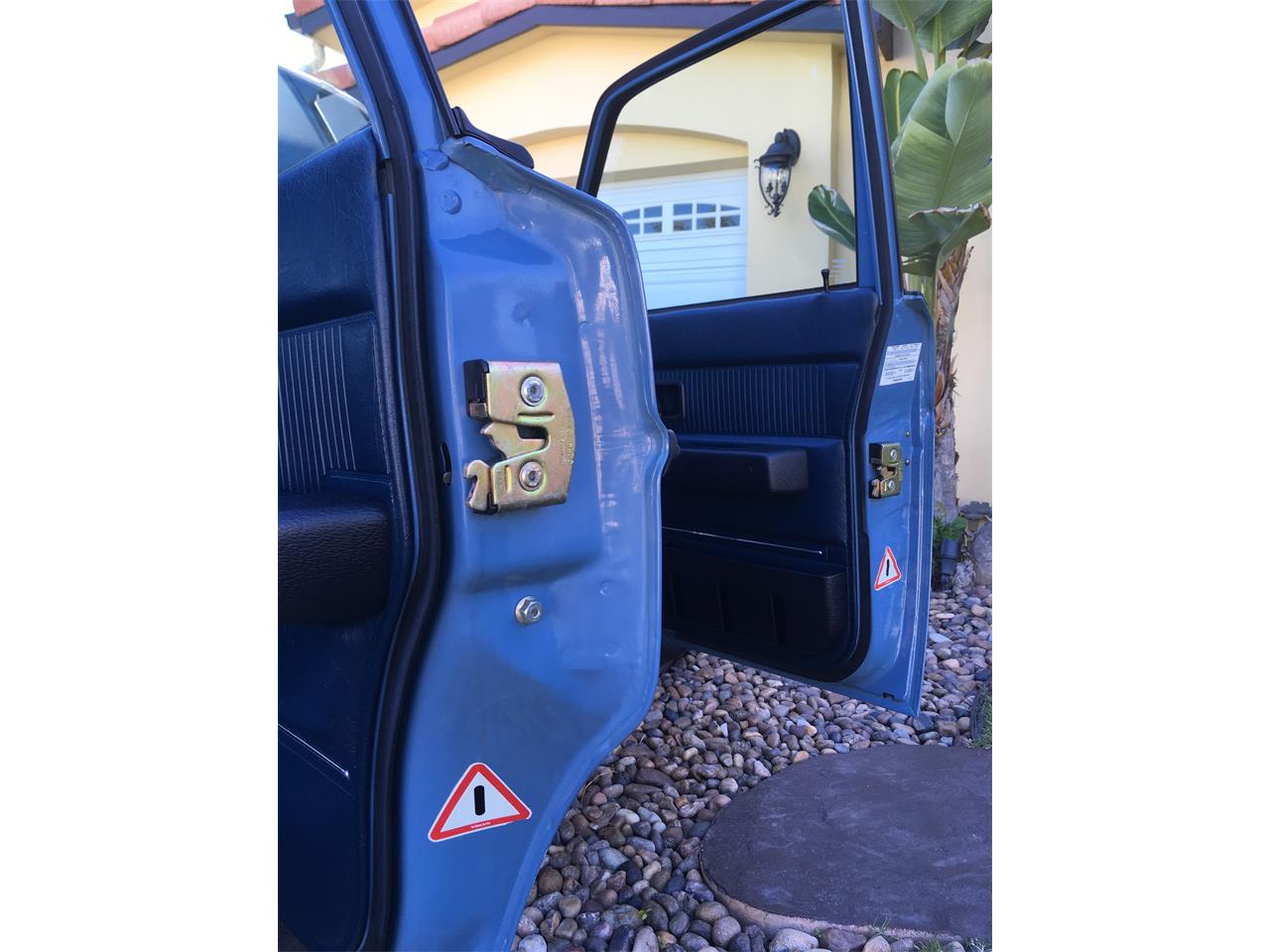 Volvo-240-1984-Blue-Blue-6