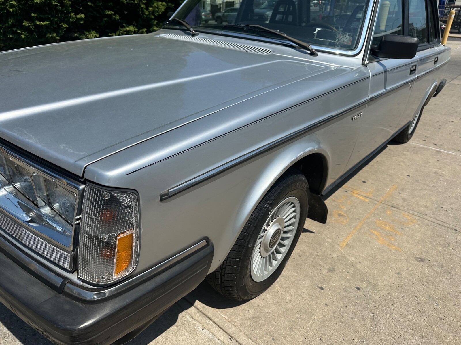 Volvo-240-1985-Sedan-9
