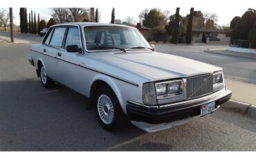 Volvo-240-1985-Silver-Blue-5