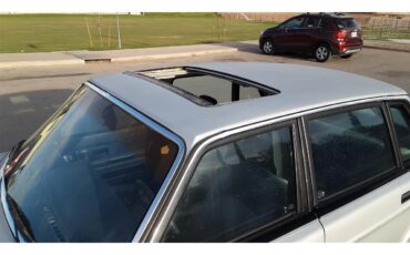 Volvo-240-1985-Silver-Blue-9