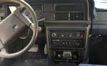 Volvo-240-1988-14