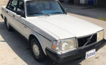 Volvo-240-1988-3