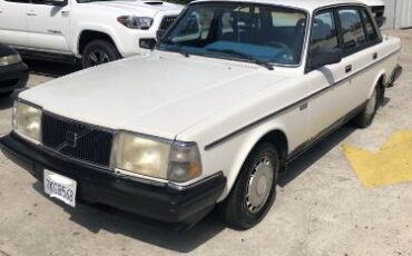 Volvo-240-1988-5