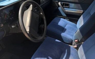 Volvo-240-1988-8