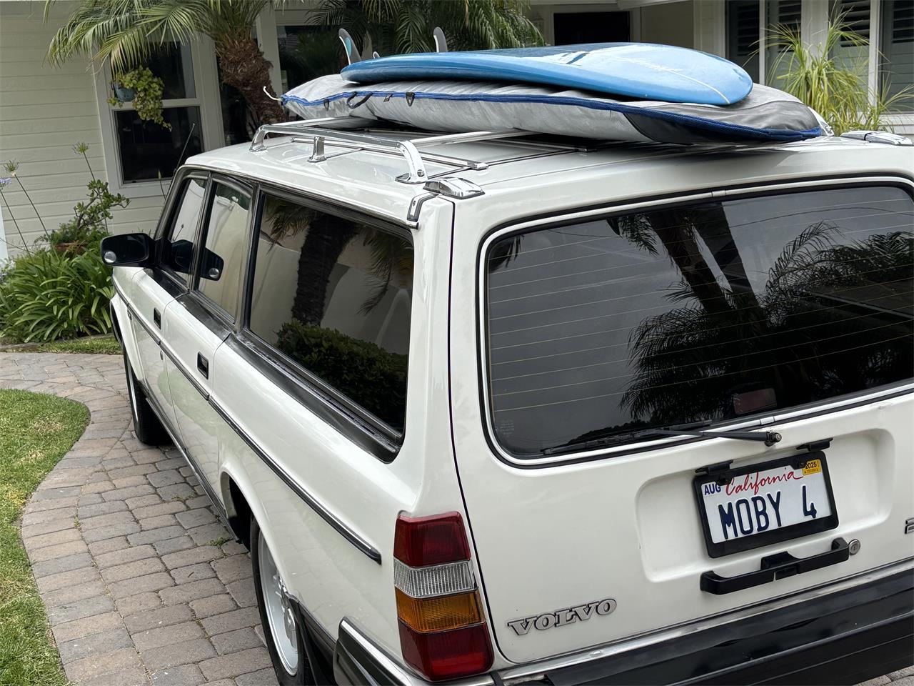 Volvo-240-1988-White-Tan-16