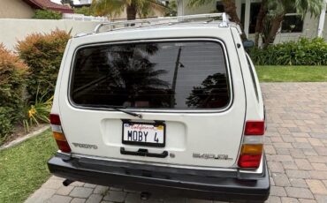 Volvo-240-1988-White-Tan-17