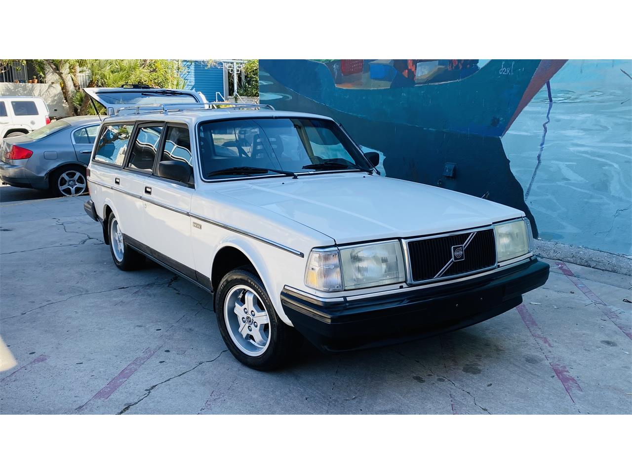 Volvo-240-1988-White-Tan-2