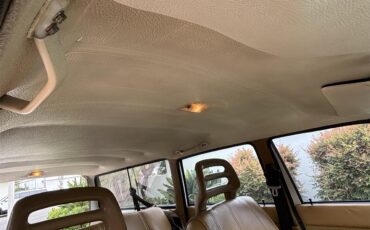 Volvo-240-1988-White-Tan-24
