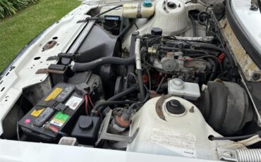 Volvo-240-1988-White-Tan-28