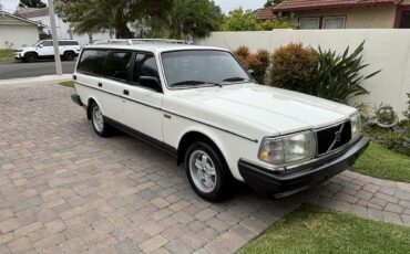 Volvo-240-1988-White-Tan-3