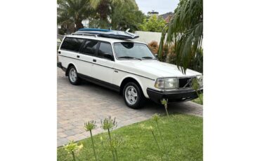 Volvo-240-1988-White-Tan-4