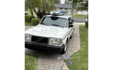 Volvo-240-1988-White-Tan-6
