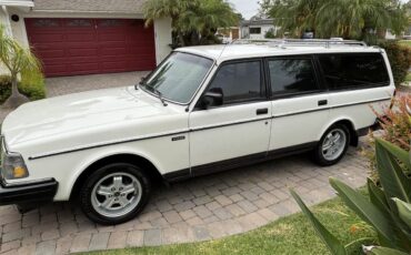 Volvo-240-1988-White-Tan-7