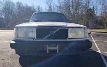Volvo-240-1989-White-13