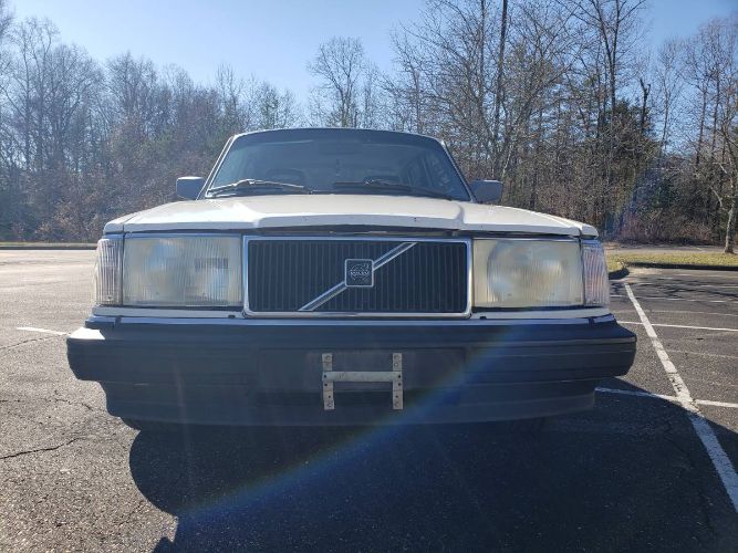 Volvo-240-1989-White-13