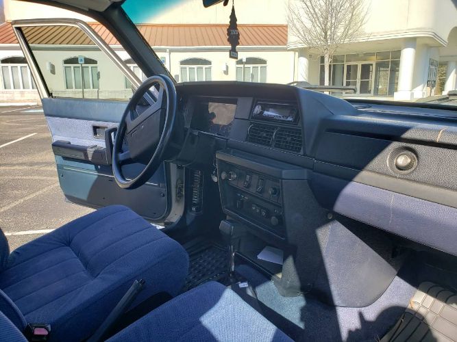Volvo-240-1989-White-6