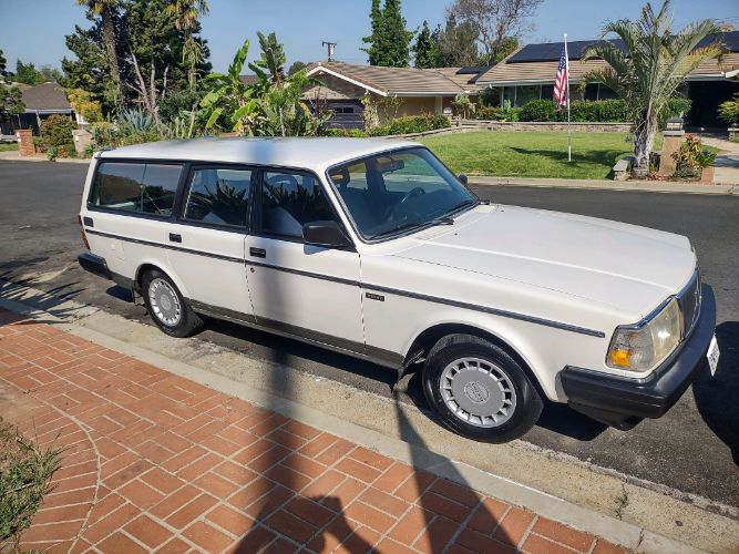 Volvo-240-1990-1
