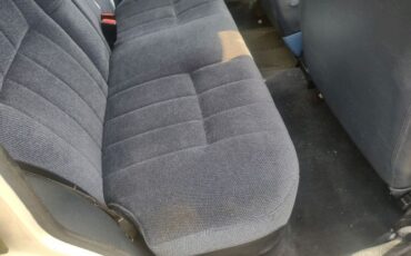 Volvo-240-1990-11