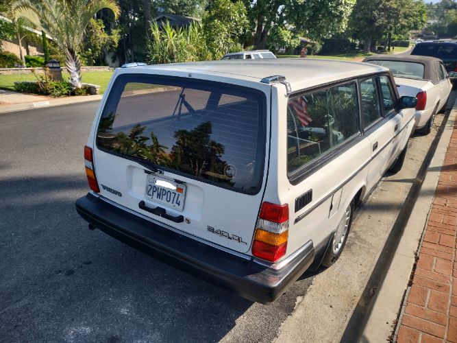 Volvo-240-1990-3
