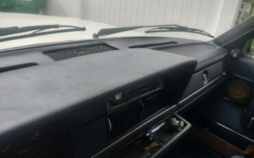 Volvo-240-1990-7