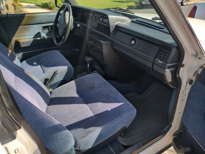 Volvo-240-1990-9