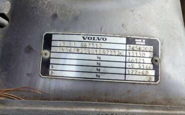 Volvo-240-1991-12