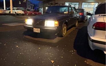 Volvo-240-1991-blue-2