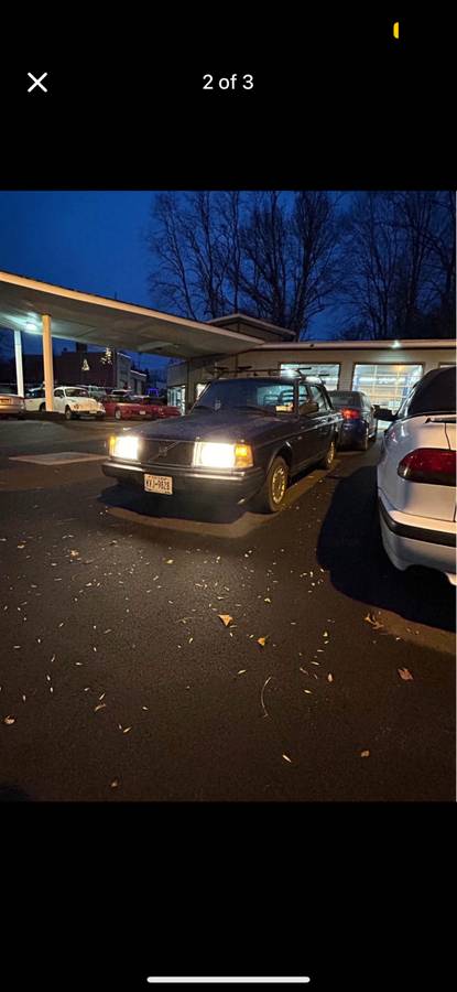 Volvo-240-1991-blue-2