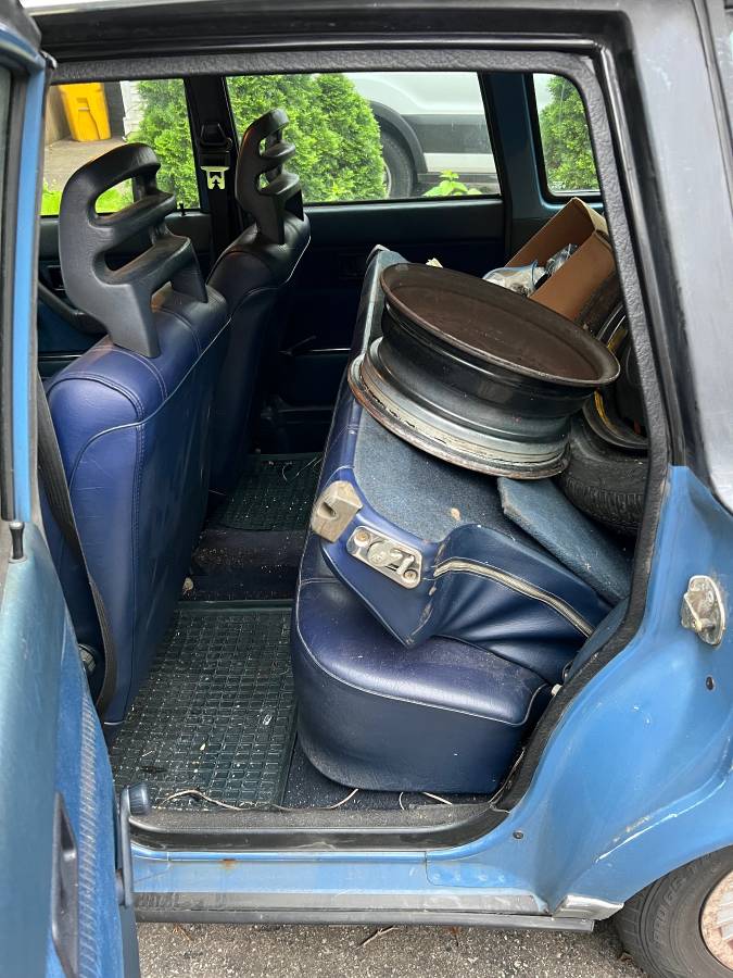 Volvo-240-dl-1987-blue-6