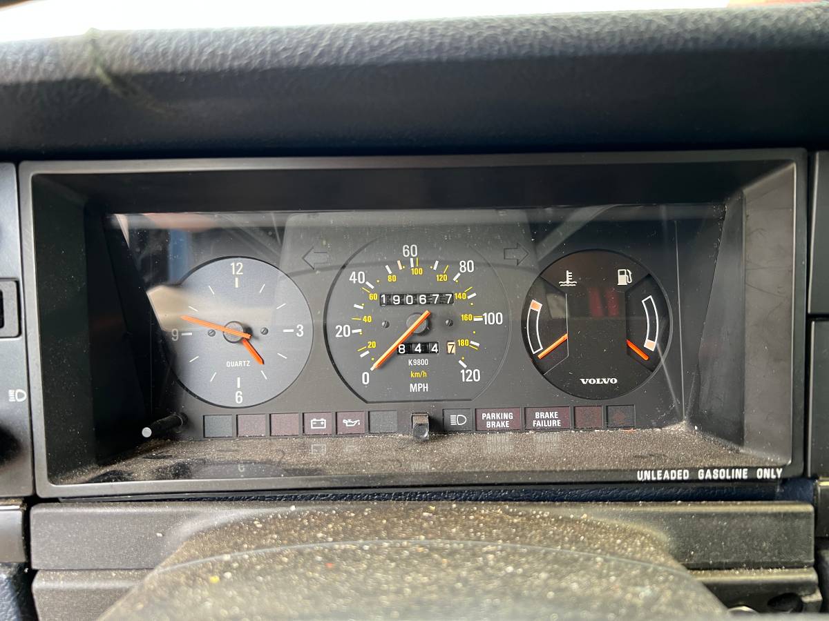 Volvo-240-dl-1987-blue-7