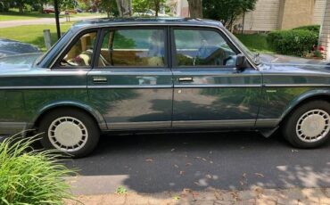 Volvo-240-dl-1990-blue-1
