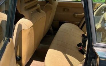 Volvo-240-dl-1990-blue-6