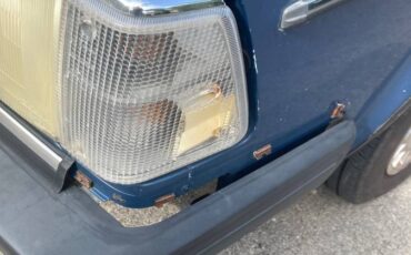 Volvo-240-wagon-1991-blue-1