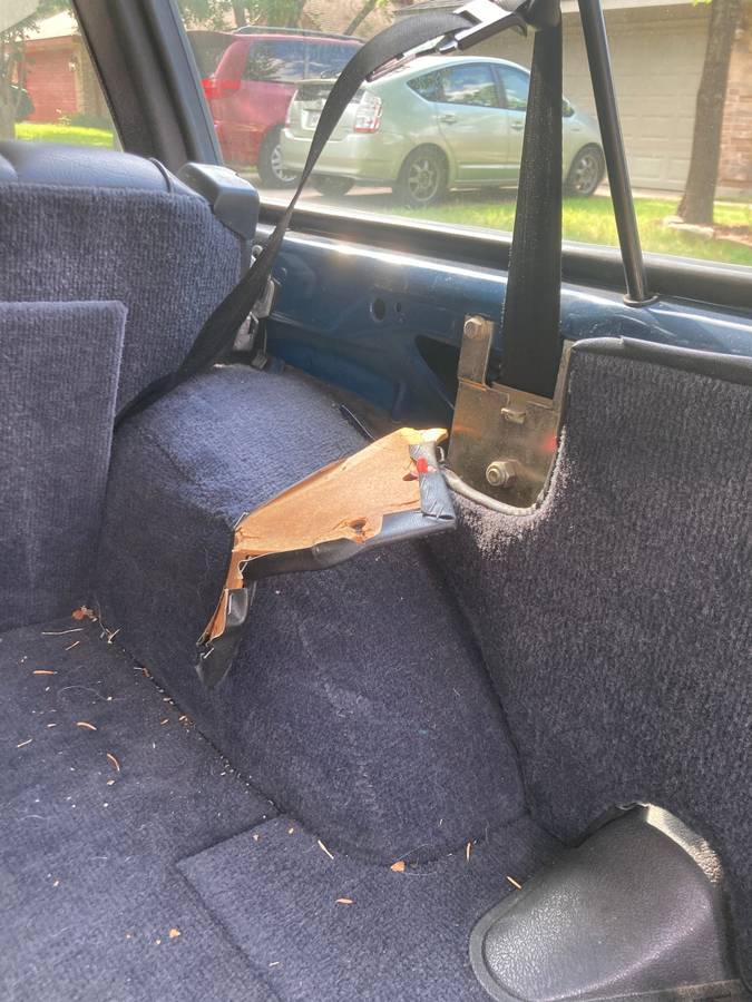 Volvo-240-wagon-1991-blue-2
